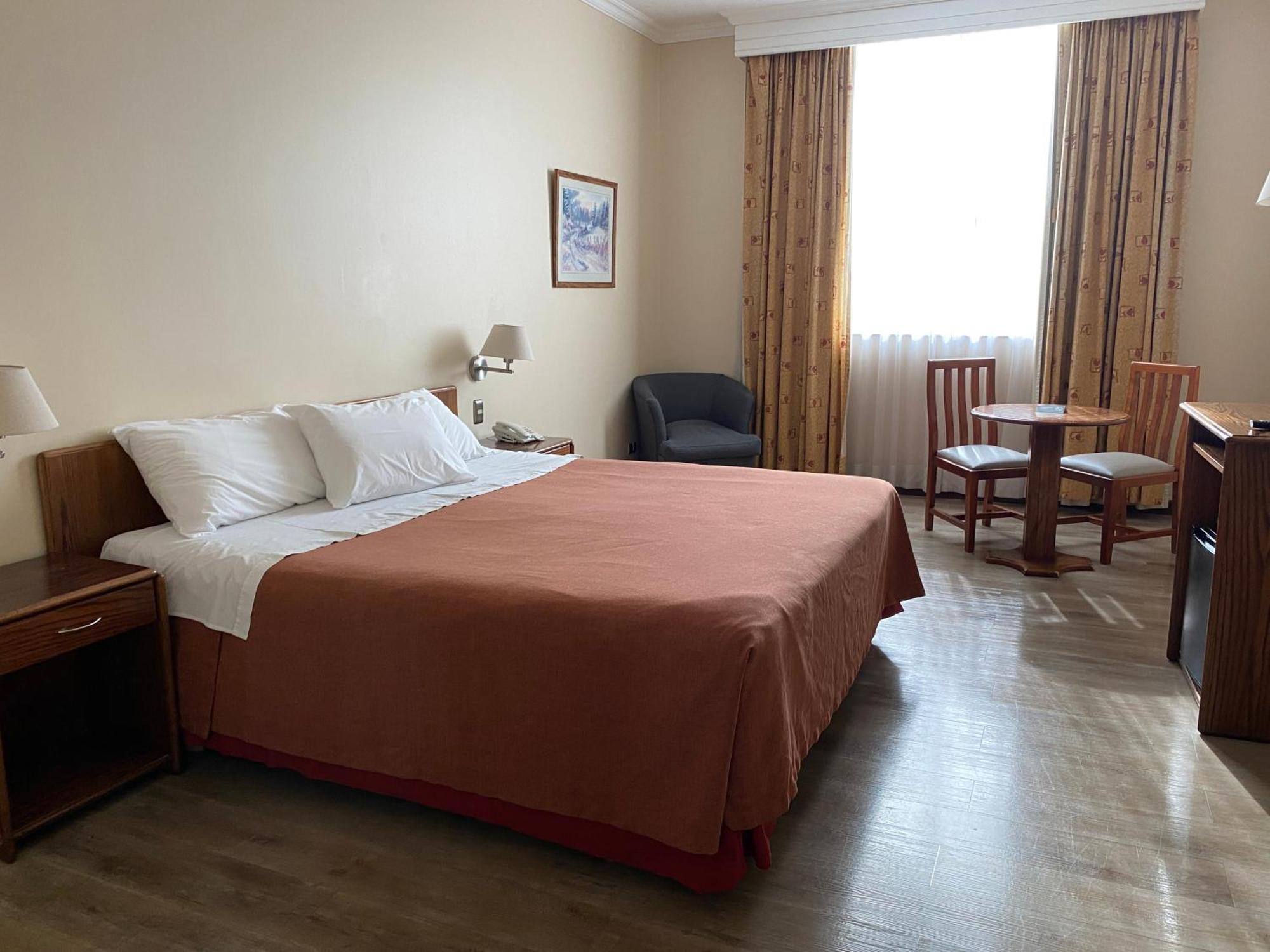 Hotel Diego De Almagro Aeropuerto